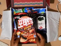 korean snack box